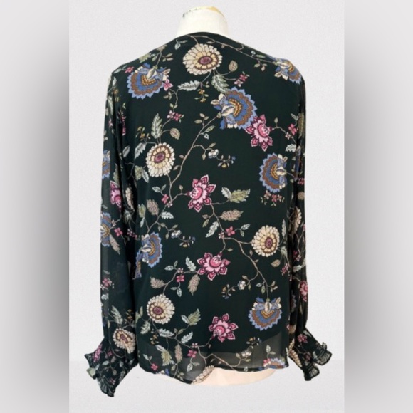 Size Large Vince Camuto Blouse - Picture 4 of 5